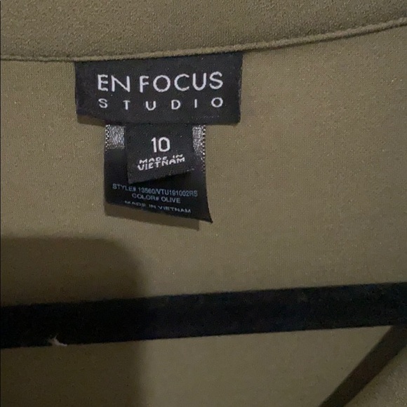 Classy pencil dress. - Picture 2 of 3